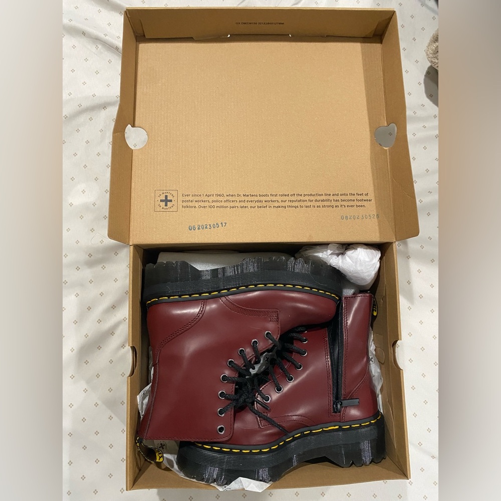 JADON
CHERRY RED

Drr martens - Picture 2 of 6